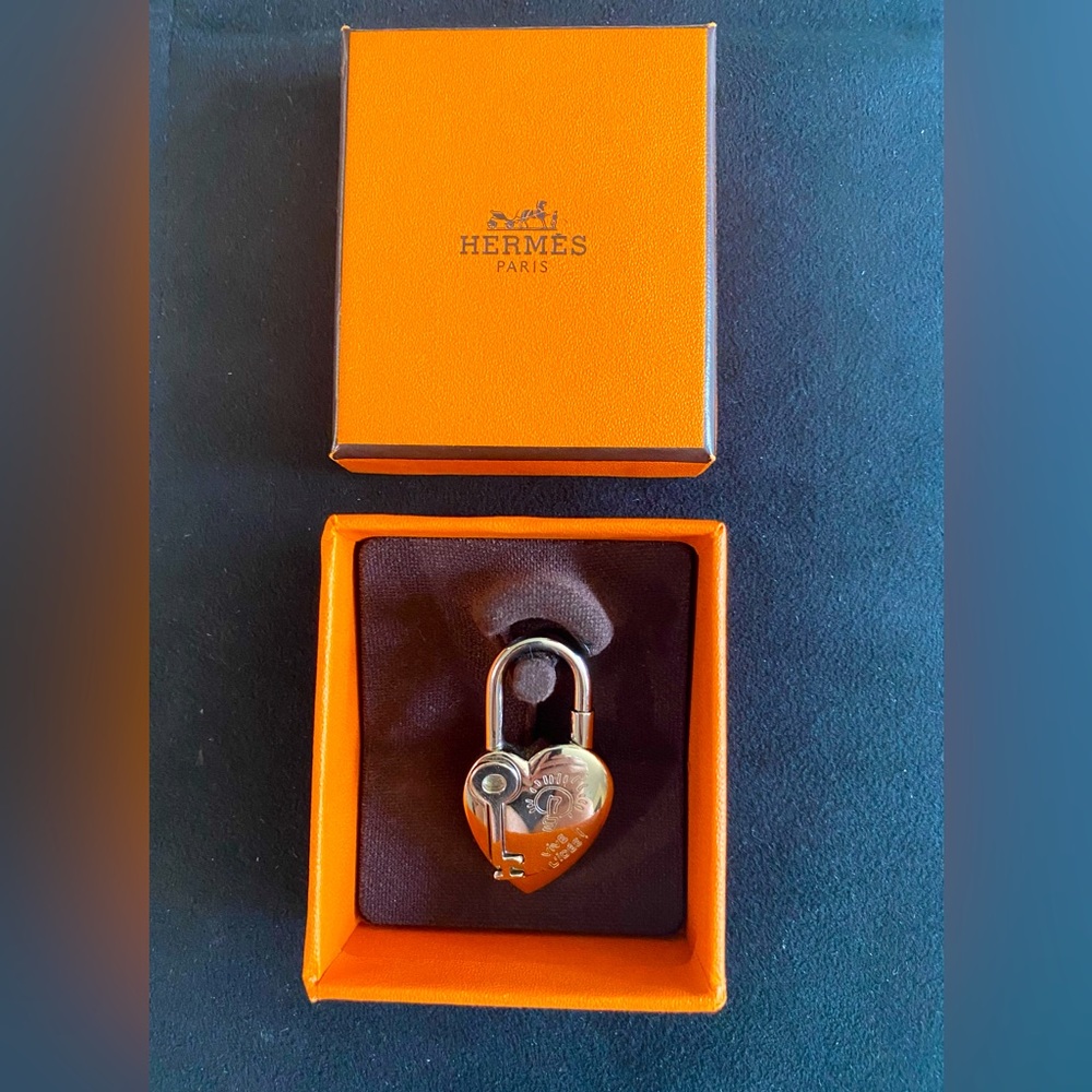 Hermes Anne De La Fantaisie Heart Cadena Pendent